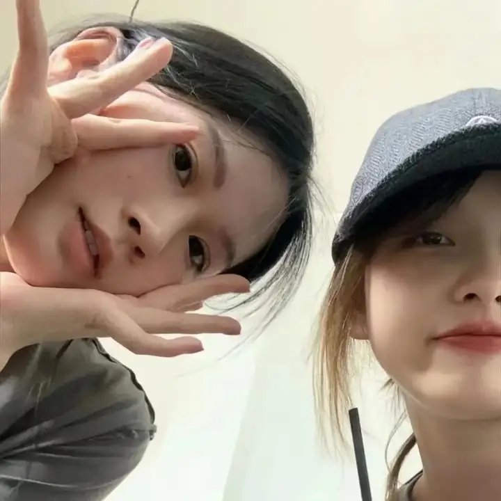 蒙娜丽莎与血月